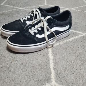 Classic Black and White Women's vans